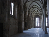 Замок Мон-Сен-Мишель изнутри