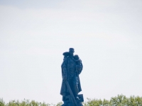 Памятник советскому солдату в Трептов-парке