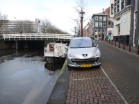 От умения парковаться в Амстердаме зависит не только количество царапин на бампере
