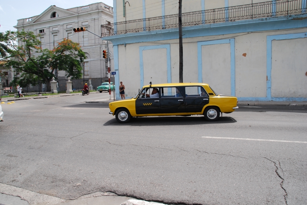 Я таких на Кубе штук 5 разных видел... Ну штуки 3 точно видел...